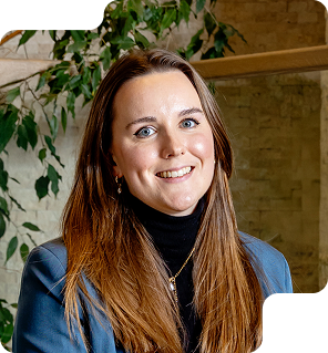 una Living Team Member
